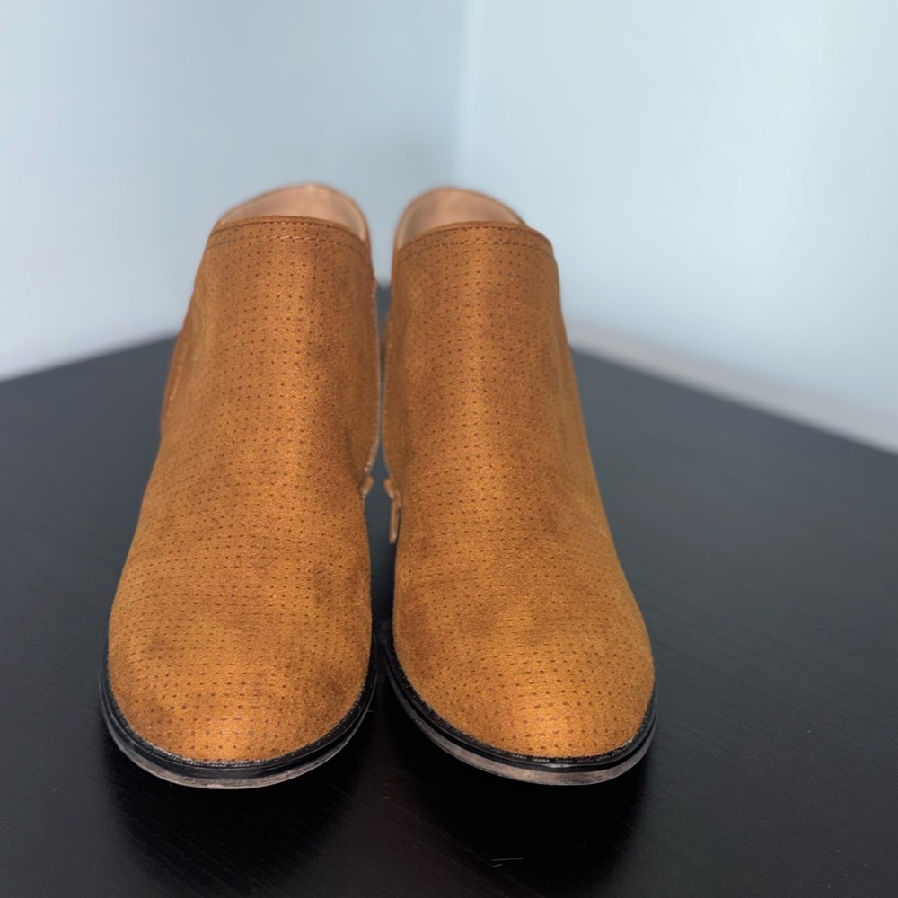 Women's Tan Ankle Boots - Picture 4 of 7